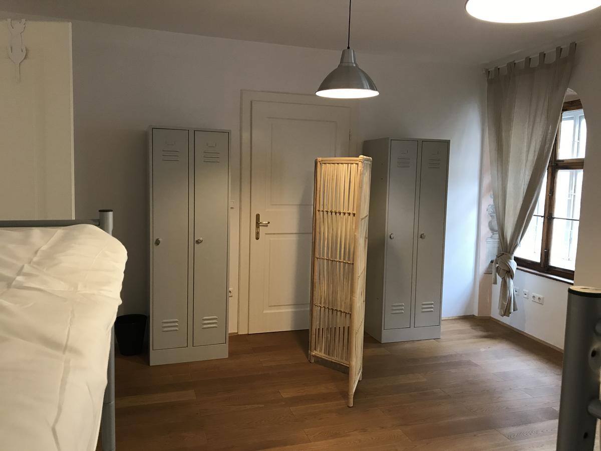 Boutique Hostel Zum Goldenen Kegel Відень Екстер'єр фото