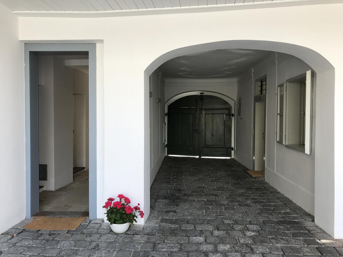 Boutique Hostel Zum Goldenen Kegel Відень Екстер'єр фото