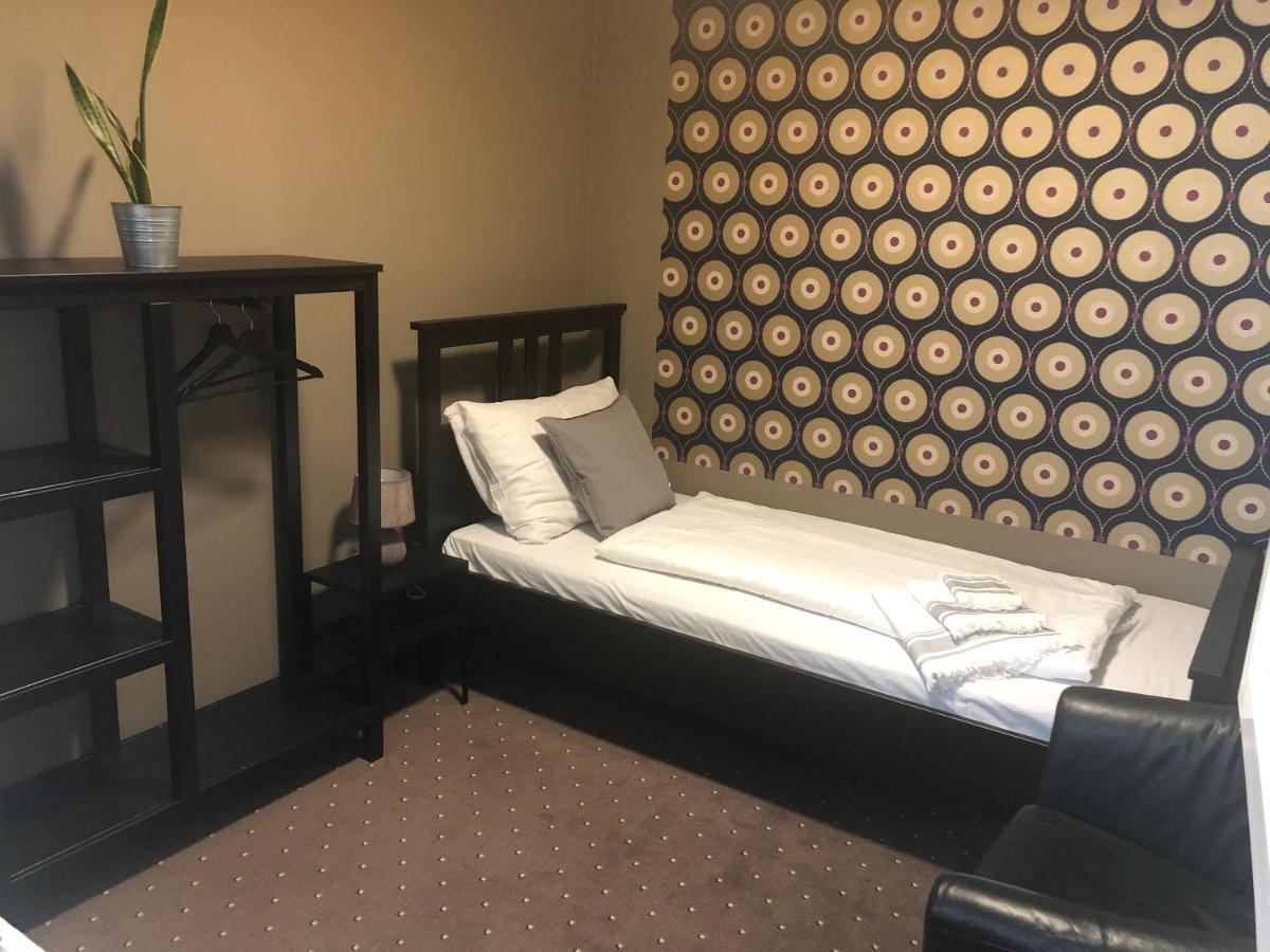 Boutique Hostel Zum Goldenen Kegel Відень Екстер'єр фото